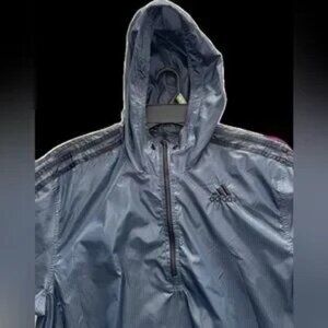 New absolutely stunning half zip men’s large adidas black hooded light
